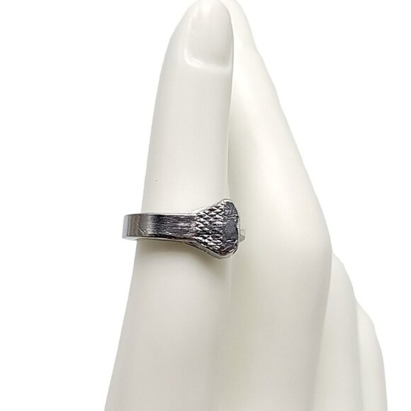 Unbranded Jewelry - Silver Tone Metal Nail Ring Size 5 Vintage